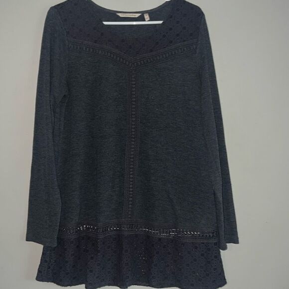 Soft surroundings gray crocheted tunic length top size medium - Picture 1 of 8